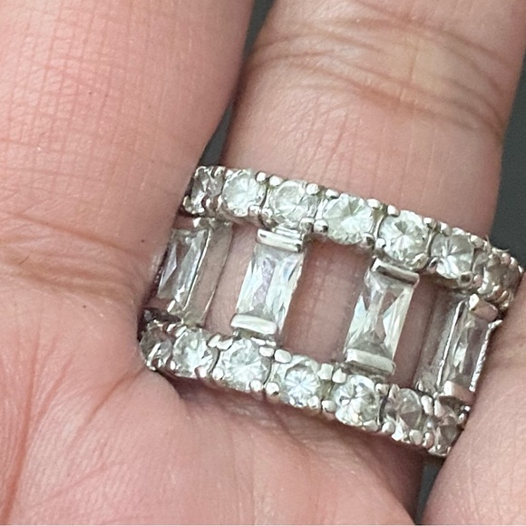 925 RSE Silver Cubic Zirconia Eternity Ring Size 7 11.1g - Picture 3 of 16